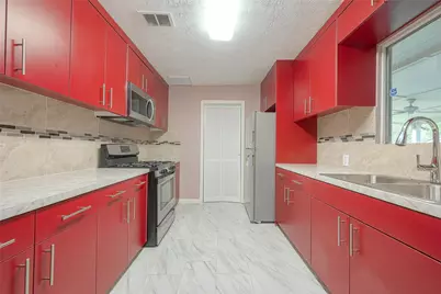 7022 Triola Lane, Houston, TX 77074 - Photo 9