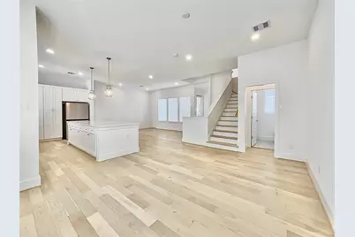 7711 Westside Villas Lane, Houston, TX 77055 - Photo 19