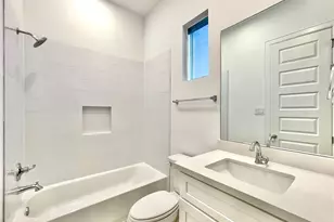 7711 Westside Villas Ln, Houston, TX 77055 - Photo 27