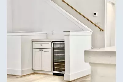 7711 Westside Villas Lane, Houston, TX 77055 - Photo 11