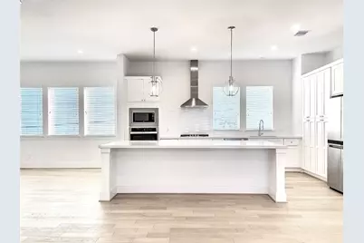 7711 Westside Villas Lane, Houston, TX 77055 - Photo 9