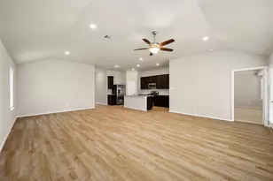 2123 Levant Ln, Baytown, TX 77523 - Photo 11