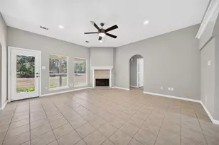 10546 Fawn Mist Dr, Conroe, TX 77303 - Photo 3
