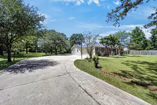 10546 Fawn Mist Dr, Conroe, TX 77303 - Photo 9