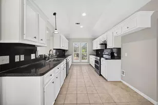 10546 Fawn Mist Dr, Conroe, TX 77303 - Photo 9