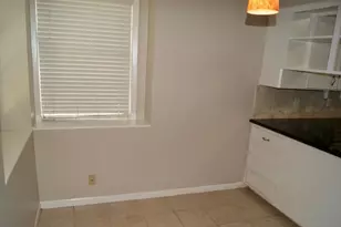 5522 Dryad Dr, Houston, TX 77035 - Photo 11