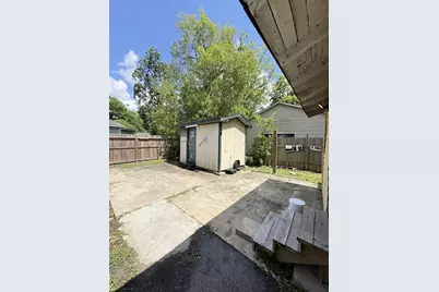 311 S 3rd Street, Highlands, TX 77562 - Photo 19