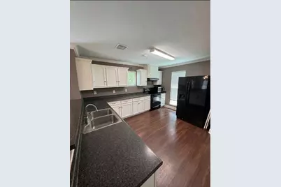 311 S 3rd Street, Highlands, TX 77562 - Photo 5