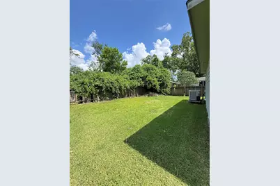 311 S 3rd Street, Highlands, TX 77562 - Photo 11