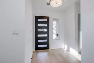 920 E 25th St, Houston, TX 77009 - Photo 3