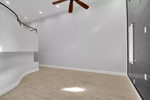 2017 Haddon St, Houston, TX 77019 - Photo 5