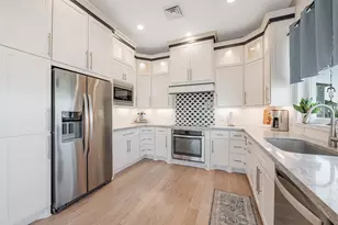 936 Long Reach Dr, Tiki Island, TX 77554 - Photo 23