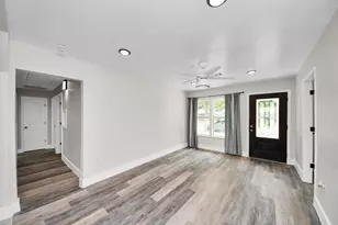 5903 Belneath St, Houston, TX 77033 - Photo 9