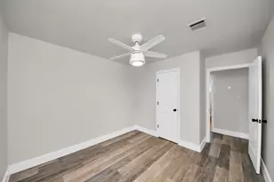 5903 Belneath St, Houston, TX 77033 - Photo 27