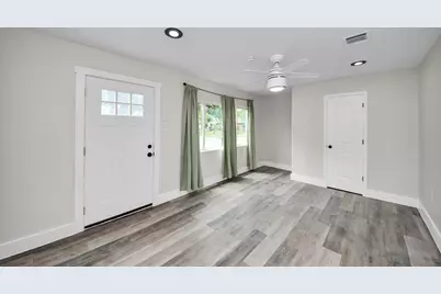 5903 Belneath Street, Houston, TX 77033 - Photo 17