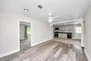 5903 Belneath St, Houston, TX 77033 - Photo 7