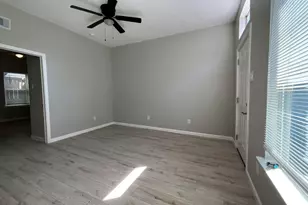 3403 Yupon St, Houston, TX 77006 - Photo 13