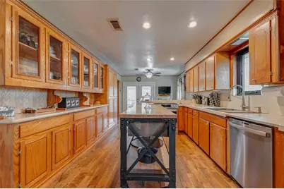 8100 Bender Road, Humble, TX 77396 - Photo 9