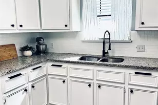 1457 Camellia Dr, Sweeny, TX 77480 - Photo 9