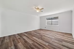 703 Coryell St, League City, TX 77573 - Photo 5