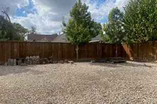 2005 Fulton St, Houston, TX 77009 - Photo 7