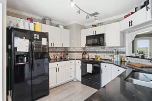 302 Saint Andrews St, Rockport, TX 78382 - Photo 7