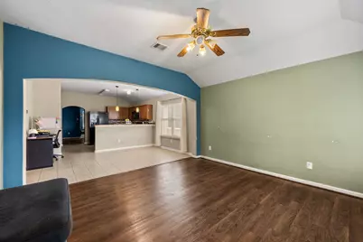 1023 Hampton Villa Lane, Houston, TX 77047 - Photo 15