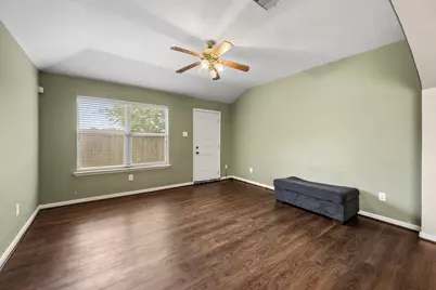 1023 Hampton Villa Lane, Houston, TX 77047 - Photo 13