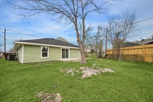 705 Westshire Dr, Houston, TX 77013 - Photo 13