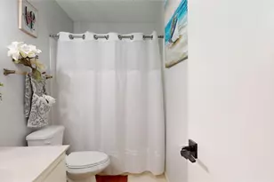 700 Thicket Ln, Houston, TX 77079 - Photo 11