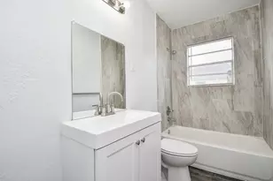 941 Lucky St, Houston, TX 77088 - Photo 13