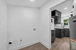 106 S 9th St, Houston, TX 77562 - Photo 23