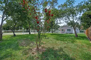 106 S 9th St, Houston, TX 77562 - Photo 49