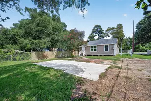 106 S 9th St, Houston, TX 77562 - Photo 45