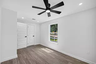 106 S 9th St, Houston, TX 77562 - Photo 37
