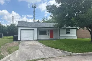 5727 Rue St, Houston, TX 77033 - Photo 1