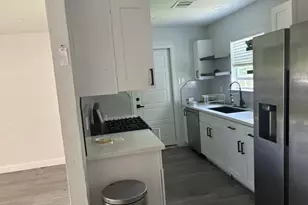 5727 Rue St, Houston, TX 77033 - Photo 7