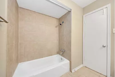 17105 Beaver Springs Dr Drive #9, Houston, TX 77090 - Photo 41