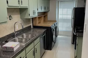 7827 Leonora St, Houston, TX 77061 - Photo 5