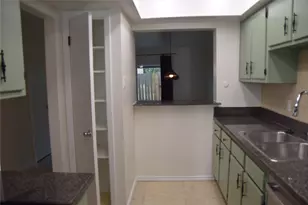 7827 Leonora St, Houston, TX 77061 - Photo 3