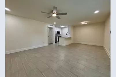 2121 Fountain View Drive #83, Houston, TX 77057 - Photo 3