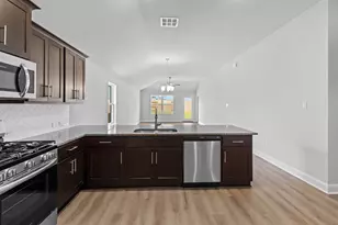 2127 Emerald Lk Trl, Dayton, TX 77525 - Photo 5