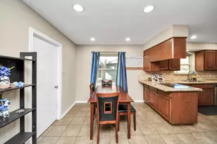 902 Old Mill Ln, Houston, TX 77073 - Photo 11