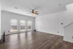 9207 Chloe Dr, Houston, TX 77044 - Photo 7