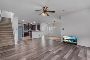 9207 Chloe Dr, Houston, TX 77044 - Photo 9