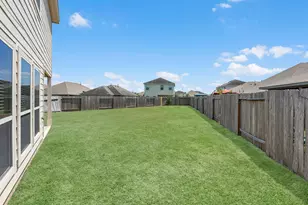 9207 Chloe Dr, Houston, TX 77044 - Photo 5