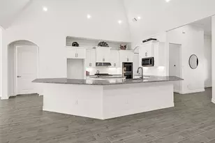 719 Cold Spg Dr, Baytown, TX 77523 - Photo 7