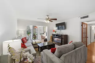 7575 Katy Fwy, Houston, TX 77024 - Photo 5