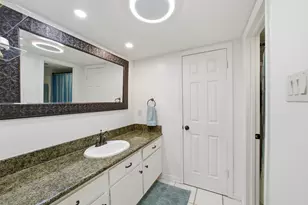 7575 Katy Fwy, Houston, TX 77024 - Photo 21