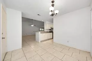 7627 Shoshone Dr, Baytown, TX 77521 - Photo 9